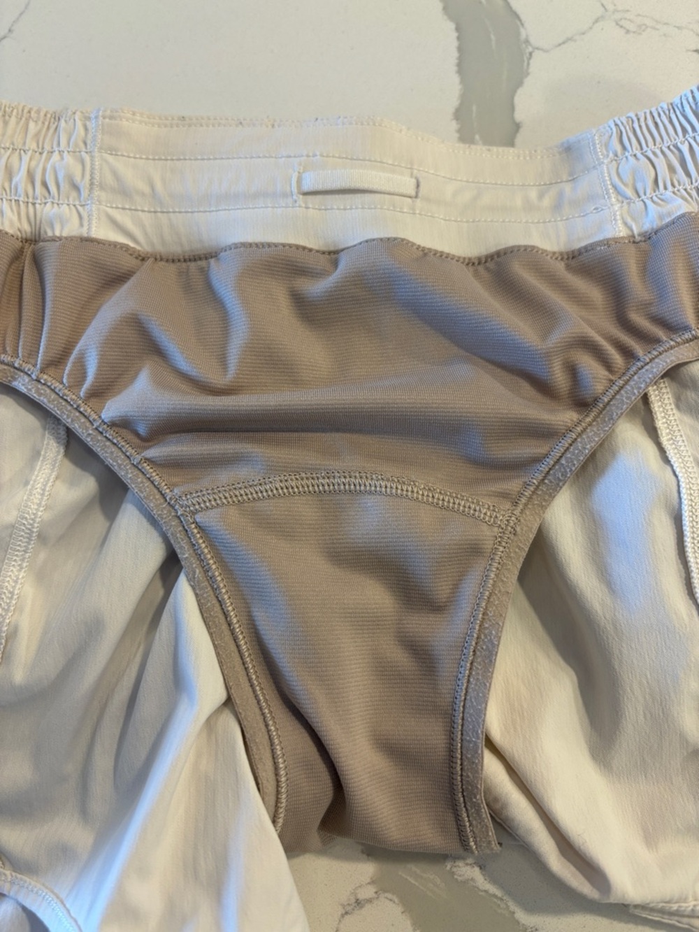 Lululemon Hotty Hot Short 4” Inseam ~ 4 ~ White with Nude Liner - Picture 5 of 10